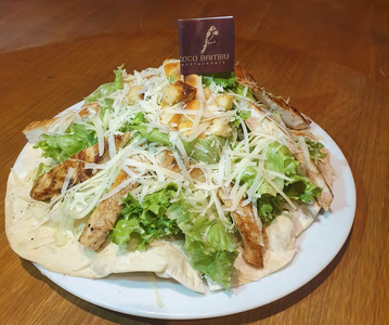 Salada Caesar de Frango